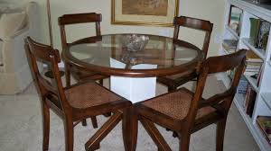 Dining Table 09
